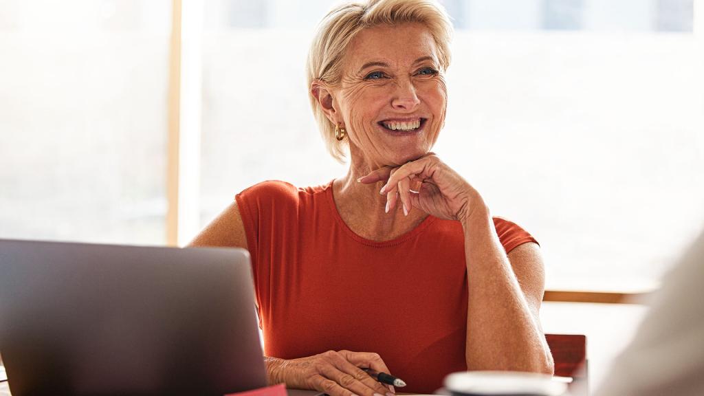 vrouw-achter-laptop